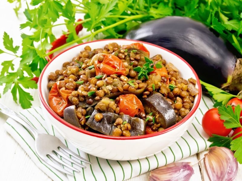 Einfacher Linsen-Auberginen-Eintopf